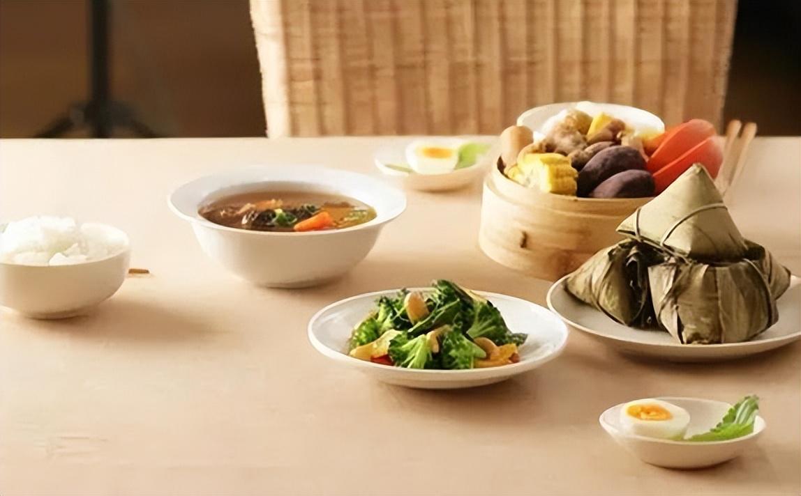 这5种食物隔夜后千万不能吃！健康风险远超想象