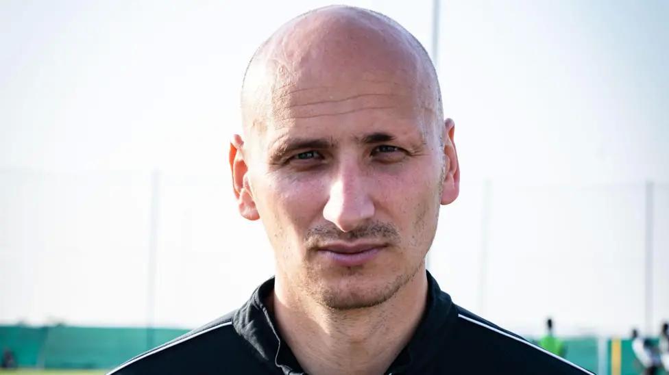 谢尔维揭秘：阿联酋第三级别联赛月薪仅2000镑