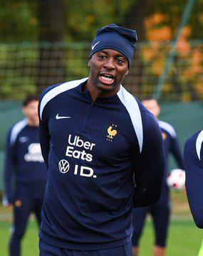 扎哈否认嘲笑马特塔法国梦：纯属误会