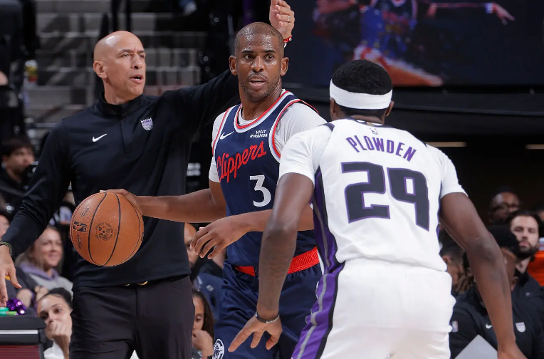 18分钟内送出10次助攻，快船终于找到了合适的替补控卫？