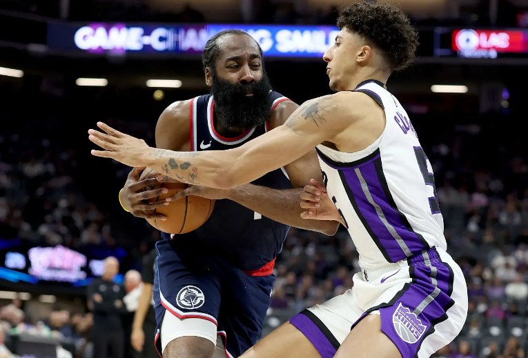 快船后场核心哈登季前赛表现低迷，状态引担忧