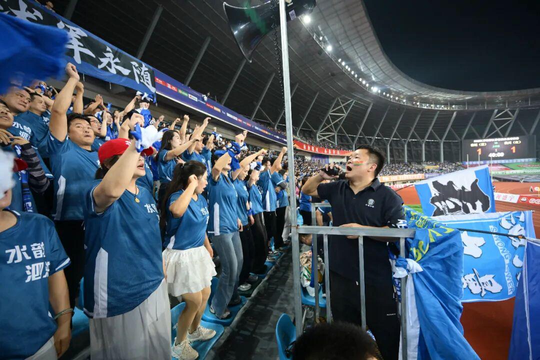 泗洪球迷会火热招募，共赴宿超赛场助威！