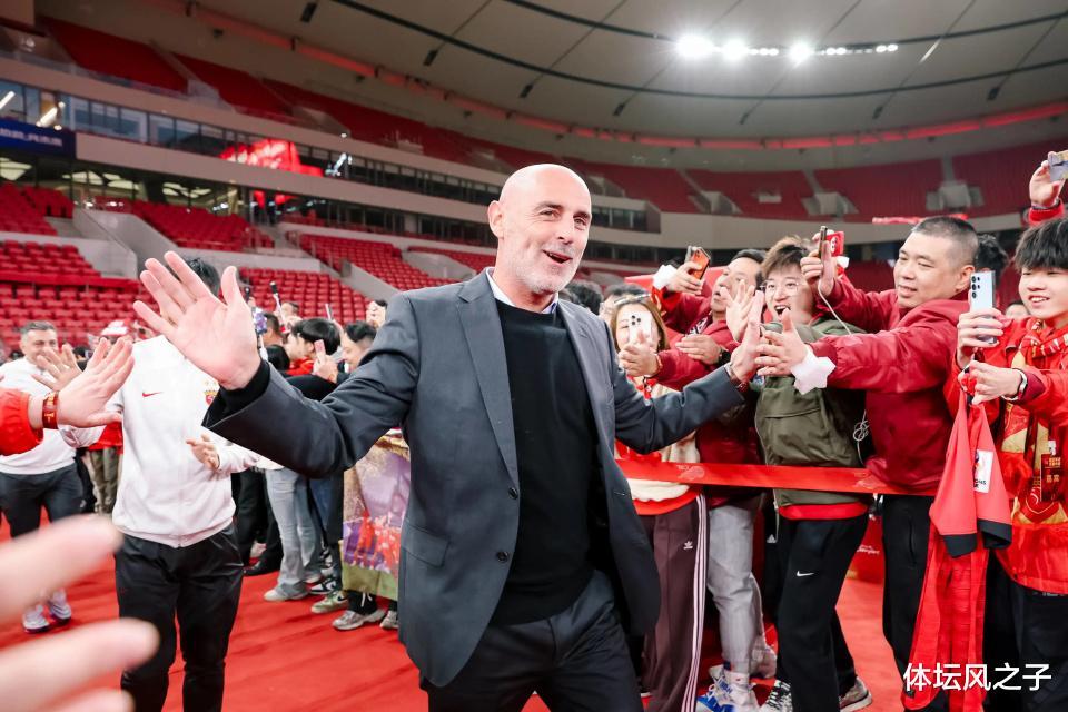 海港14人合同到期，4本土2外援或离队，1人或转型引关注