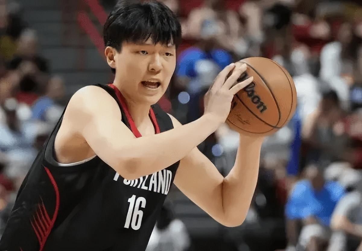 杨瀚森季前赛表现低迷：犯规与动作习惯引热议，苏群点出三大隐患