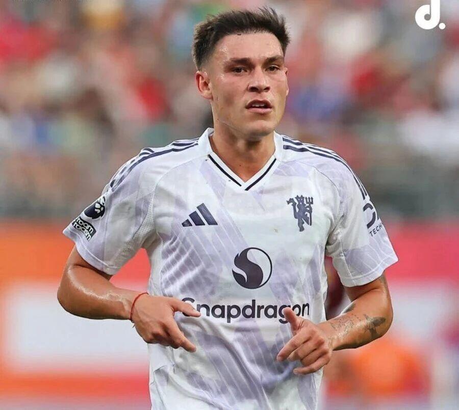 曼联对阵利物浦：乌加特或首发但历史战绩堪忧，阿莫林战术待考