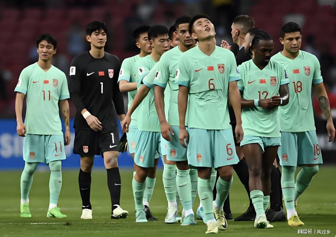 董路犀利点评：日本球员闯欧，国足躺平挣钱，世界杯尊严何在？