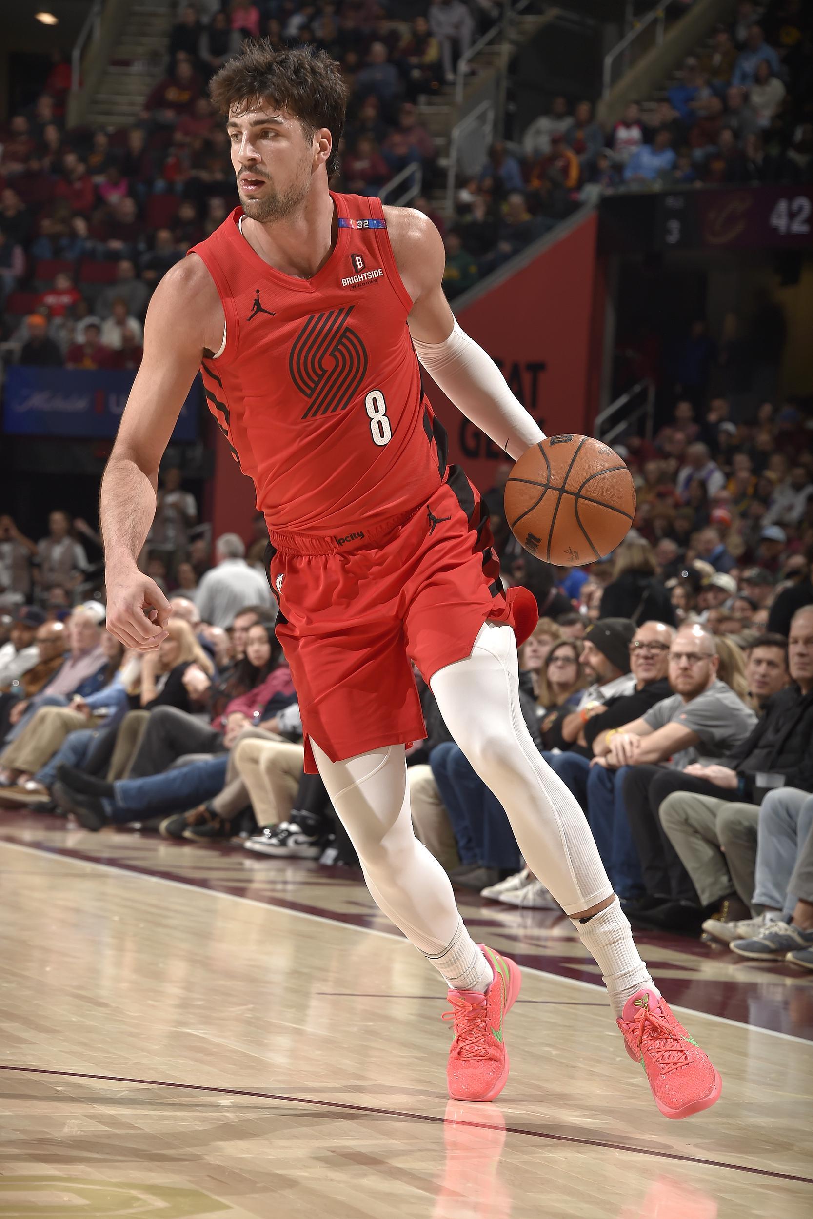 开拓者官方确认：阿夫迪亚因上背部僵硬缺席本场剩余比赛