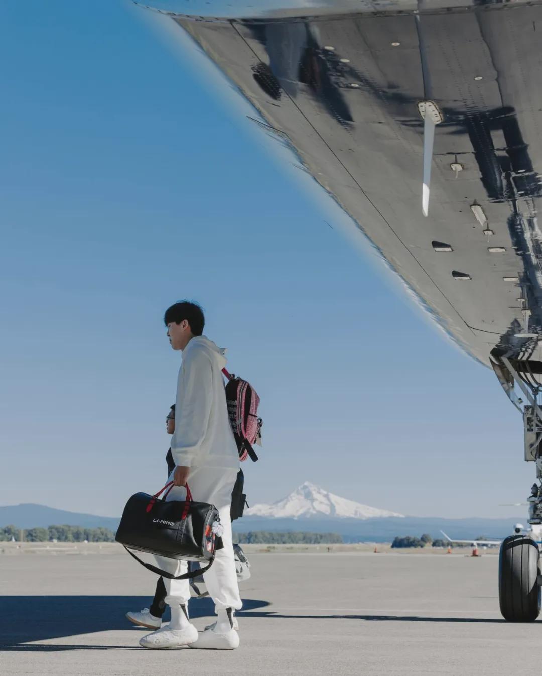 杨瀚森NBA季前赛最狼狈一战：0篮板3失误6犯规，表现低迷