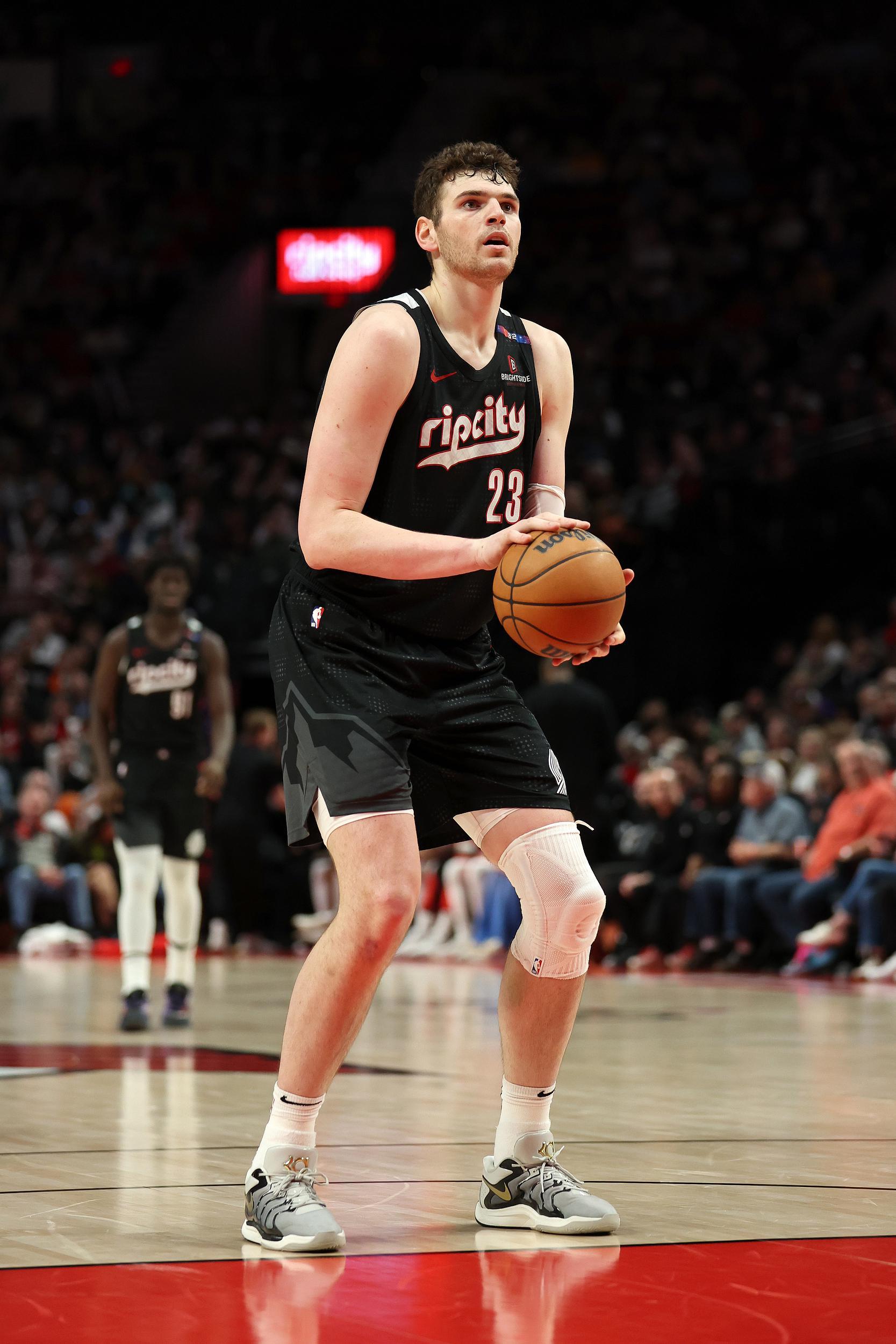 开拓者首发五虎强势爆发！合砍93分29篮板15助攻