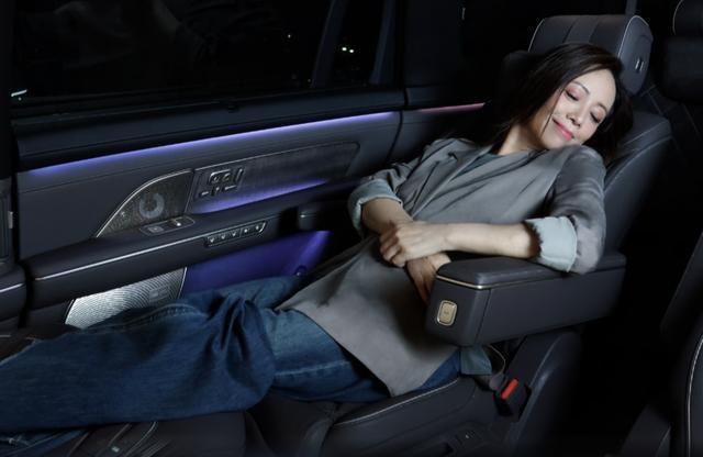 蔚来ES8明星车主扎堆，品牌崛起实力尽显