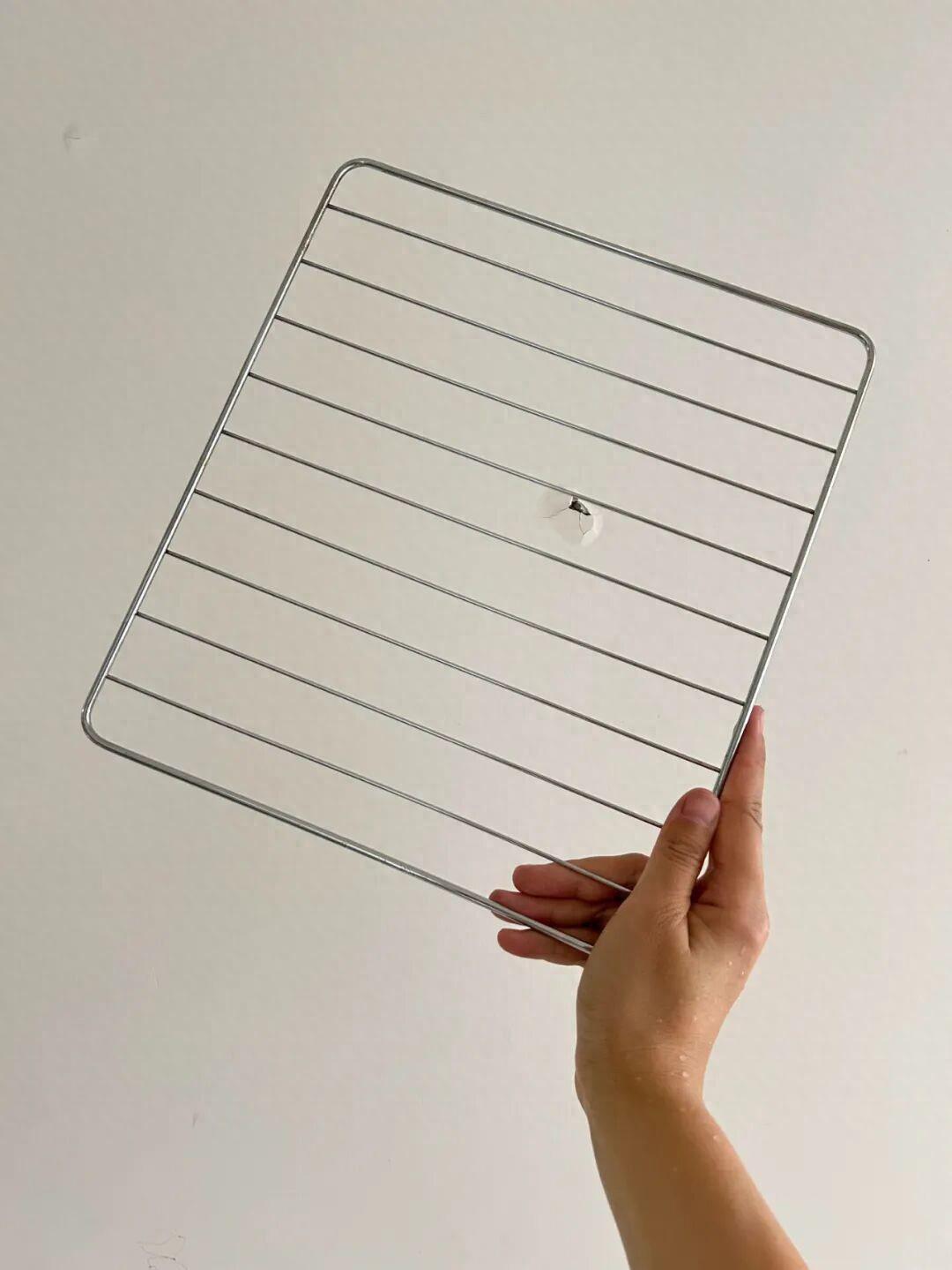 被年轻人家的“烧烤网用法”惊到了！打开思路后，妥妥的家居神器