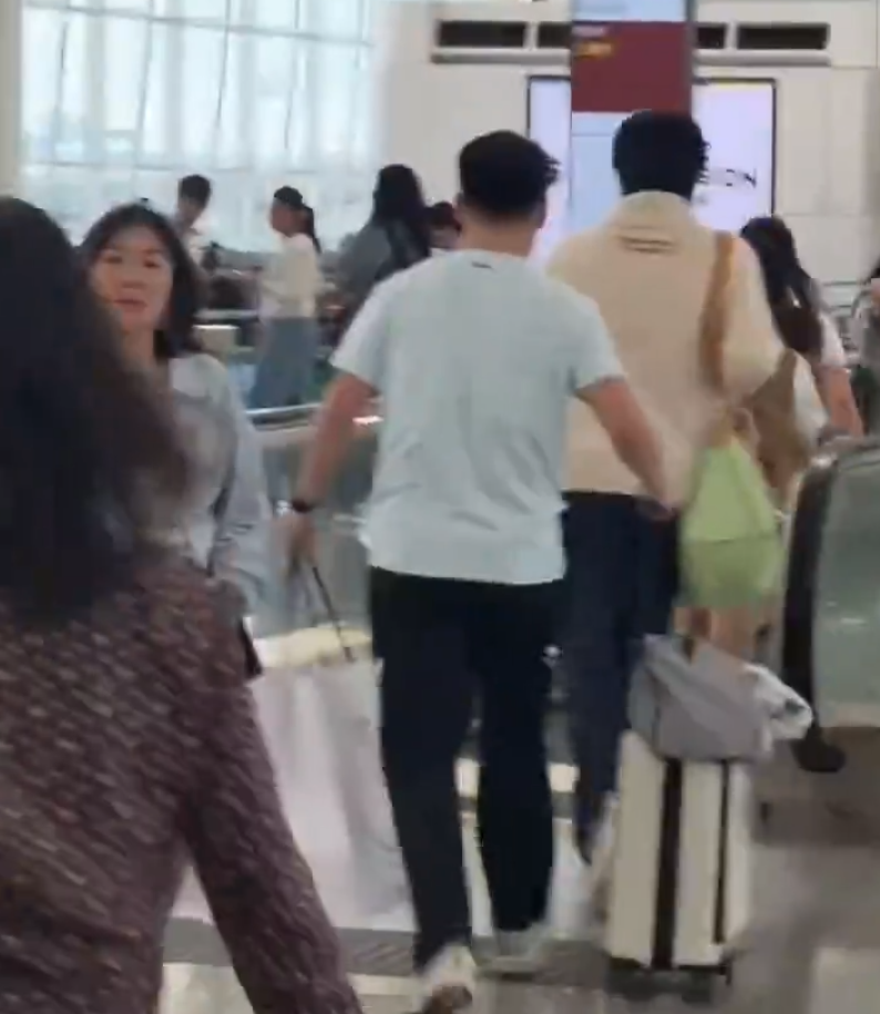 王楚钦香港现身显疲惫：9天4冠背后眼袋巨大胡子拉碴