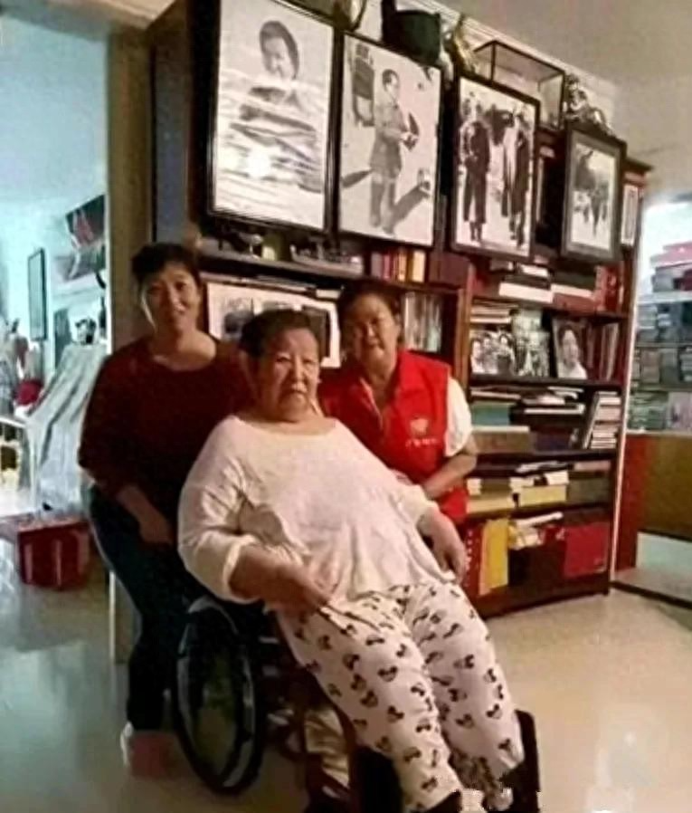 85岁李讷近照曝光：坐轮椅未现身纪念堂的真实原因