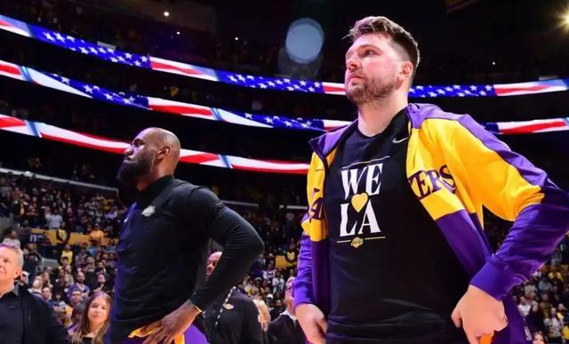 湖人携手Revolve签下多年赞助 商业吸金力冠绝NBA