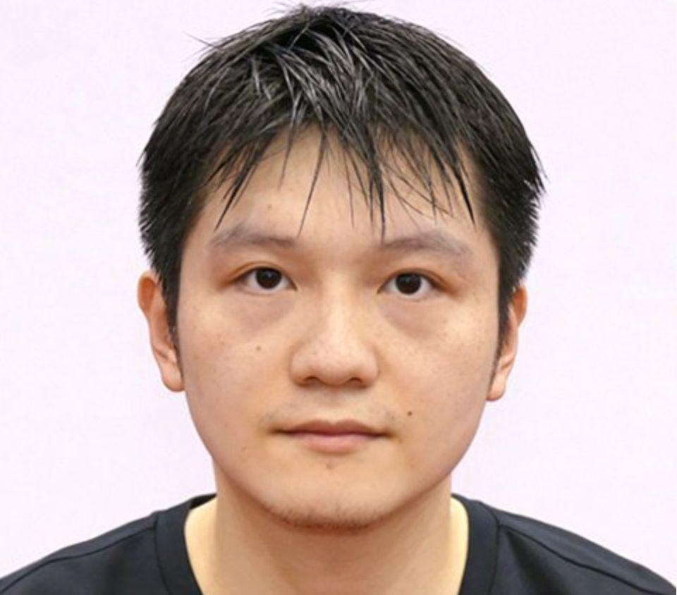 樊振东全运会证件照引热议：汗水淋漓显松弛，四战全运冲第六金