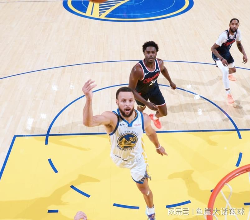 NBA季前赛：快船106-103险胜勇士，比尔爆发库里20+5