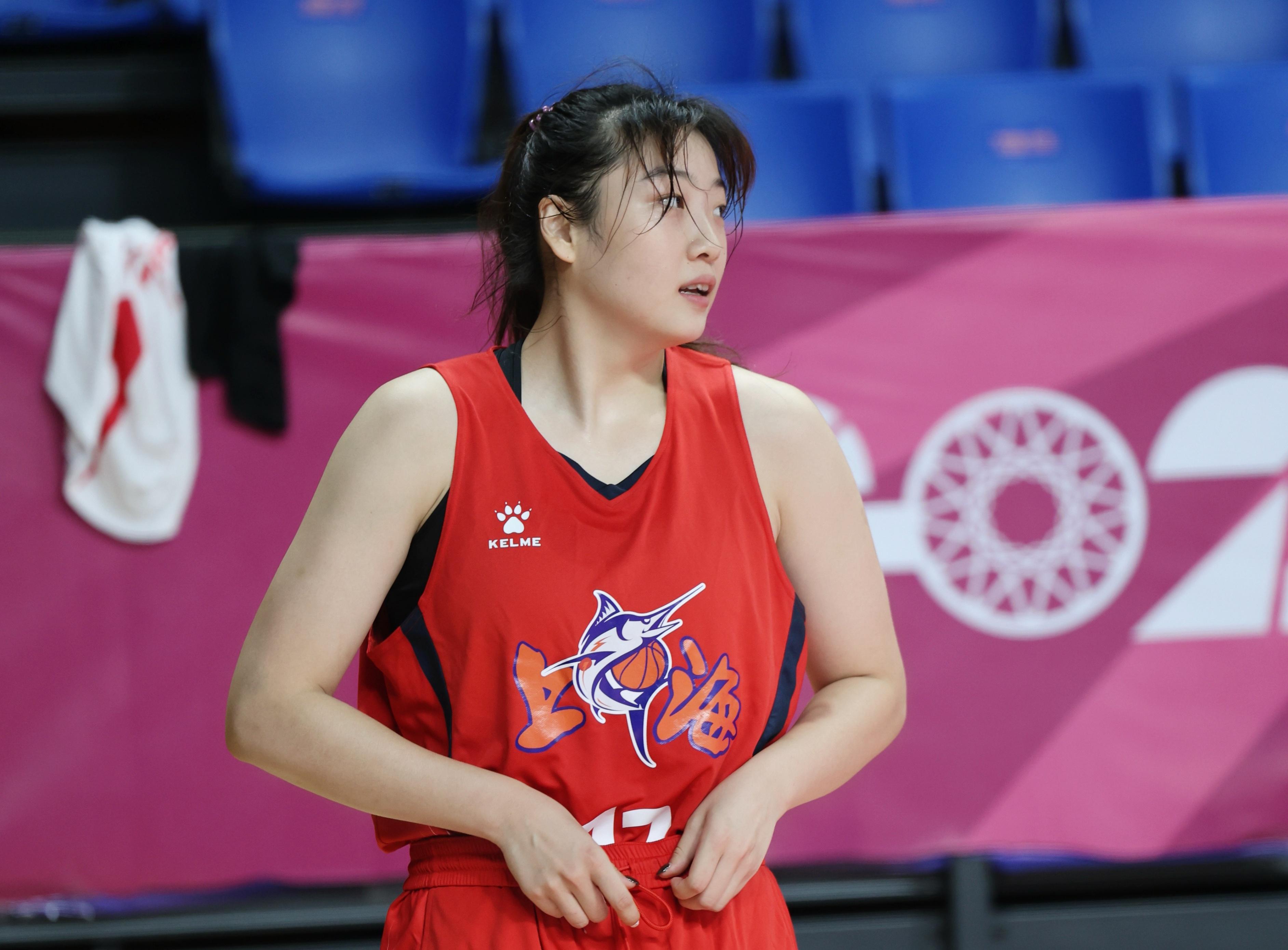 新版李梦王樱霓崛起！19岁女篮新星28+7展现接班实力