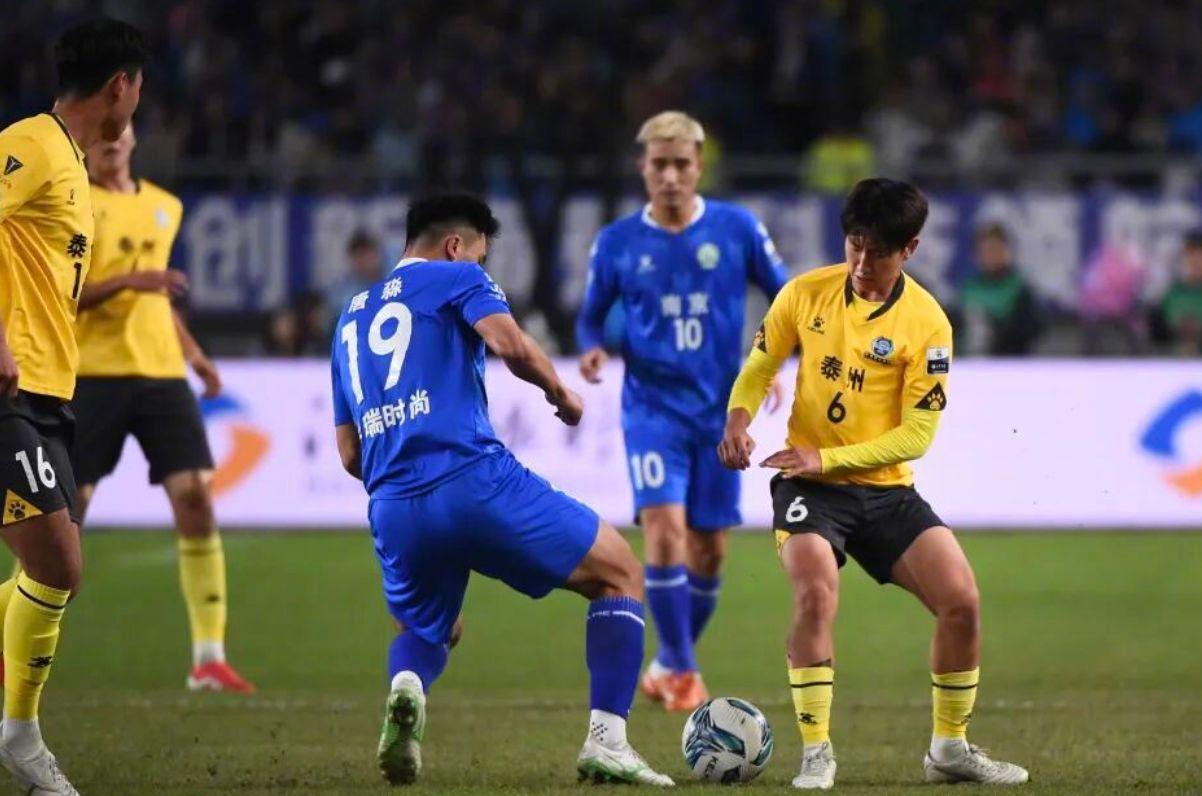 9-8绝杀！苏超第6名泰州队两轮下克上 南京主场6万人见证悲情夜
