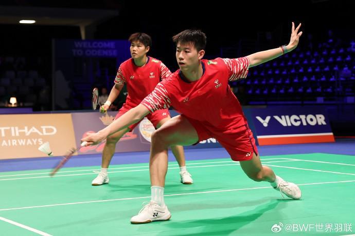 冯彦哲/黄东萍2-0完胜日本组合，国羽提前锁定丹麦赛混双冠军