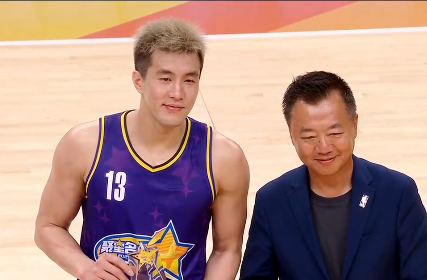 NBA聚星名人赛杭州站：郭艾伦43分MVP率队险胜，马布里获奖麦迪表现平平