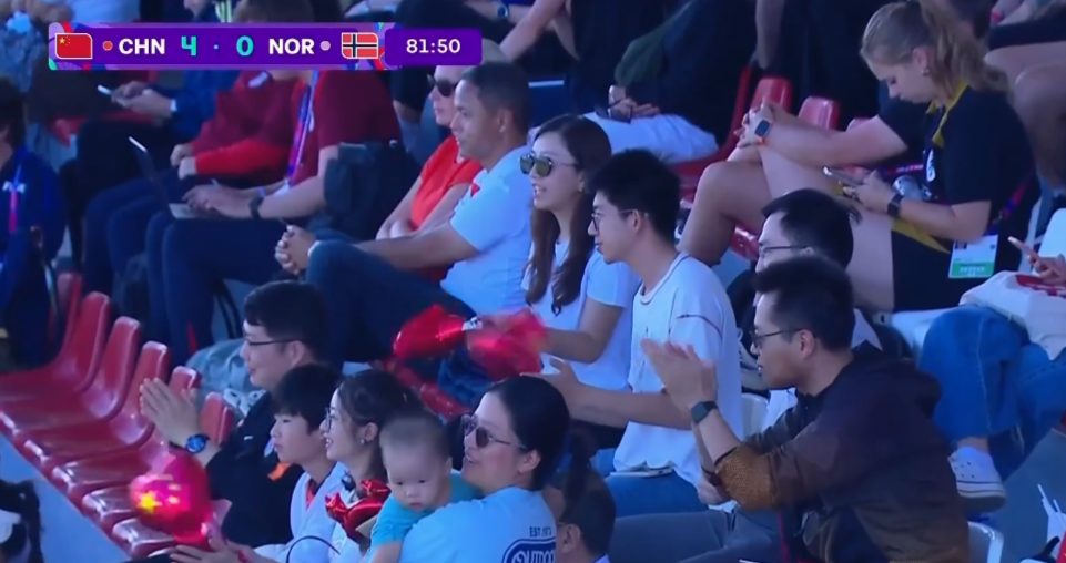 U17女足世界杯：中国队5-0横扫挪威，暂居小组榜首