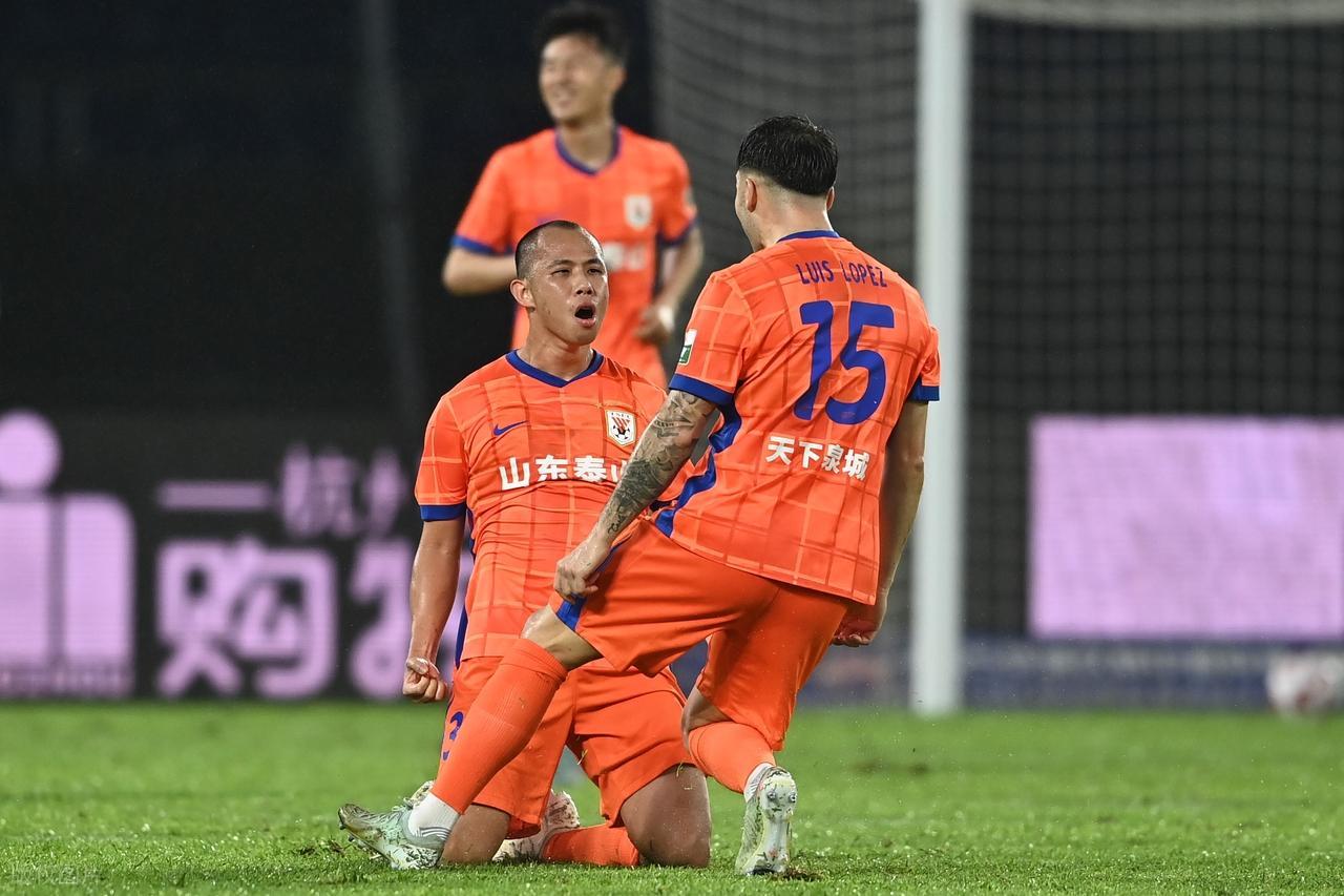 泰山2-2浙江队：赛场四大奇迹与两大事实揭秘