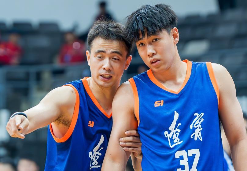 辽宁队95-93险胜北京队：韩德君复出赵继伟27分闪耀，廖三宁20分引争议
