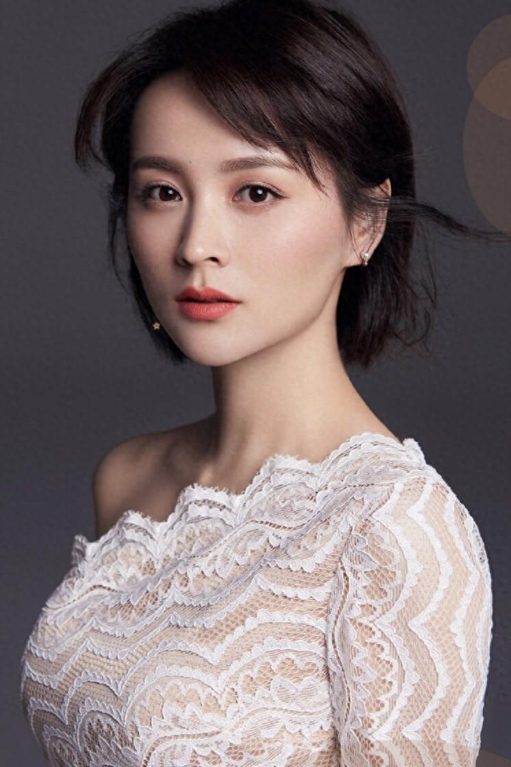 邓莎没想到，被富商丈夫轻视了13年，如今儿子竟成了她的“救赎”