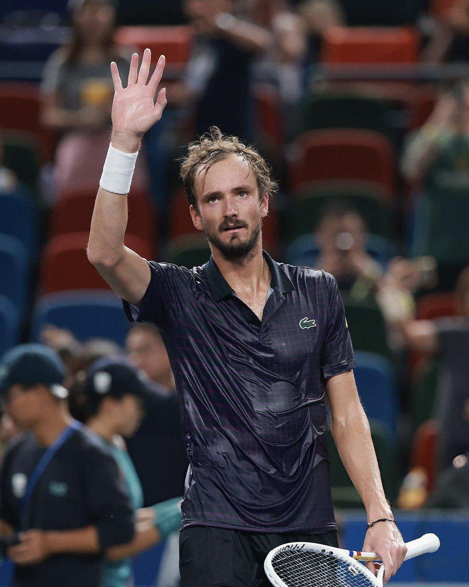 梅德维德夫终结29个月冠军荒！ATP250阿拉木图站逆转夺冠，斩获生涯第21冠