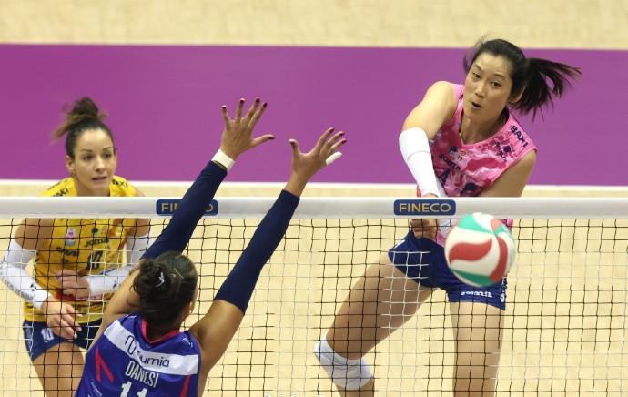 2025意大利女排超级杯：米兰3-2胜科内利亚诺夺冠，朱婷10分