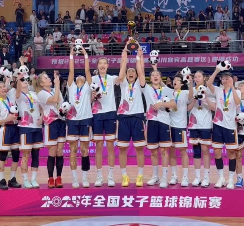 女篮2.07米巨星韩旭全锦赛场均18+5 夺冠后或再启留洋征程