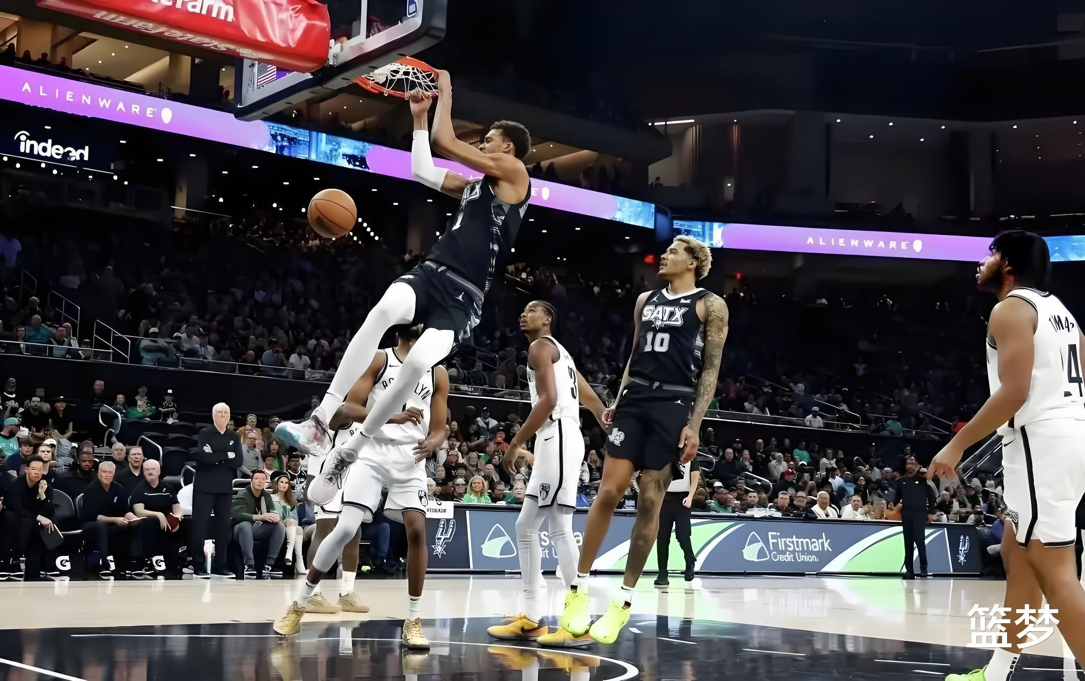 五连胜！文班亚马季前赛惊艳表现，或成联盟新超巨