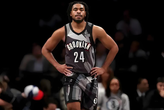 NBA休赛期惊喜：五笔超值签约盘点，新人爆发老将稳定