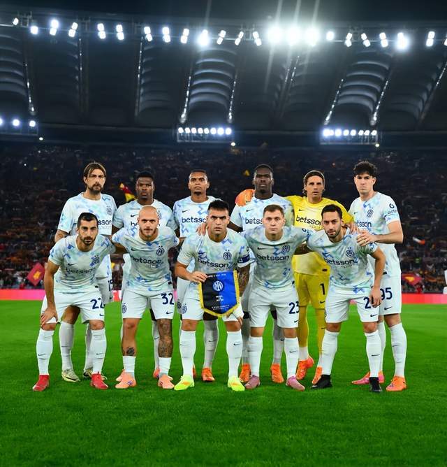 国米四连胜强势登顶！省2500万欧元引援，小西蒙尼助阵显威力