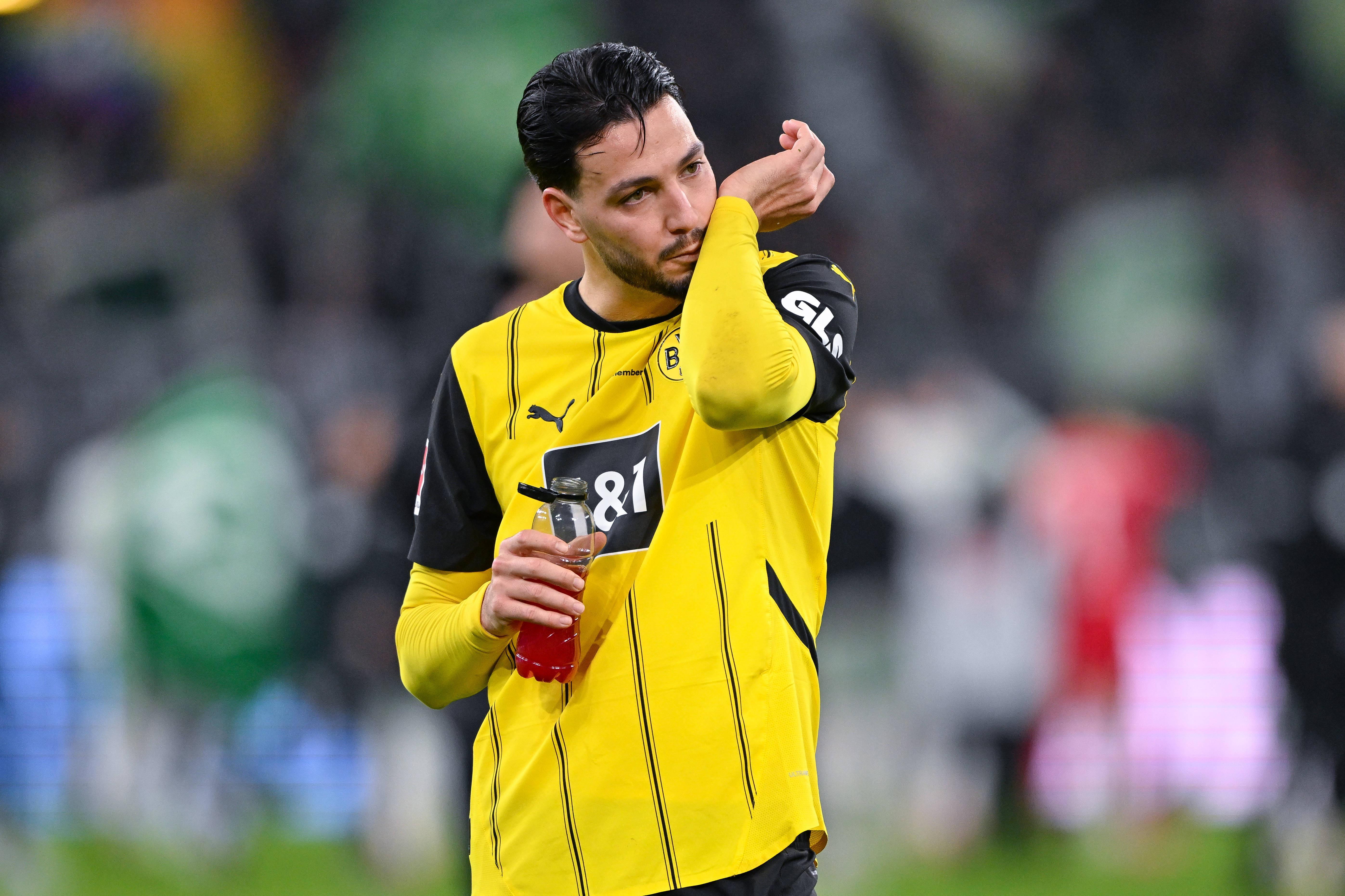 欧洲足坛三强齐胜！阿森纳领跑英超，拜仁赢德比，巴萨登顶西甲