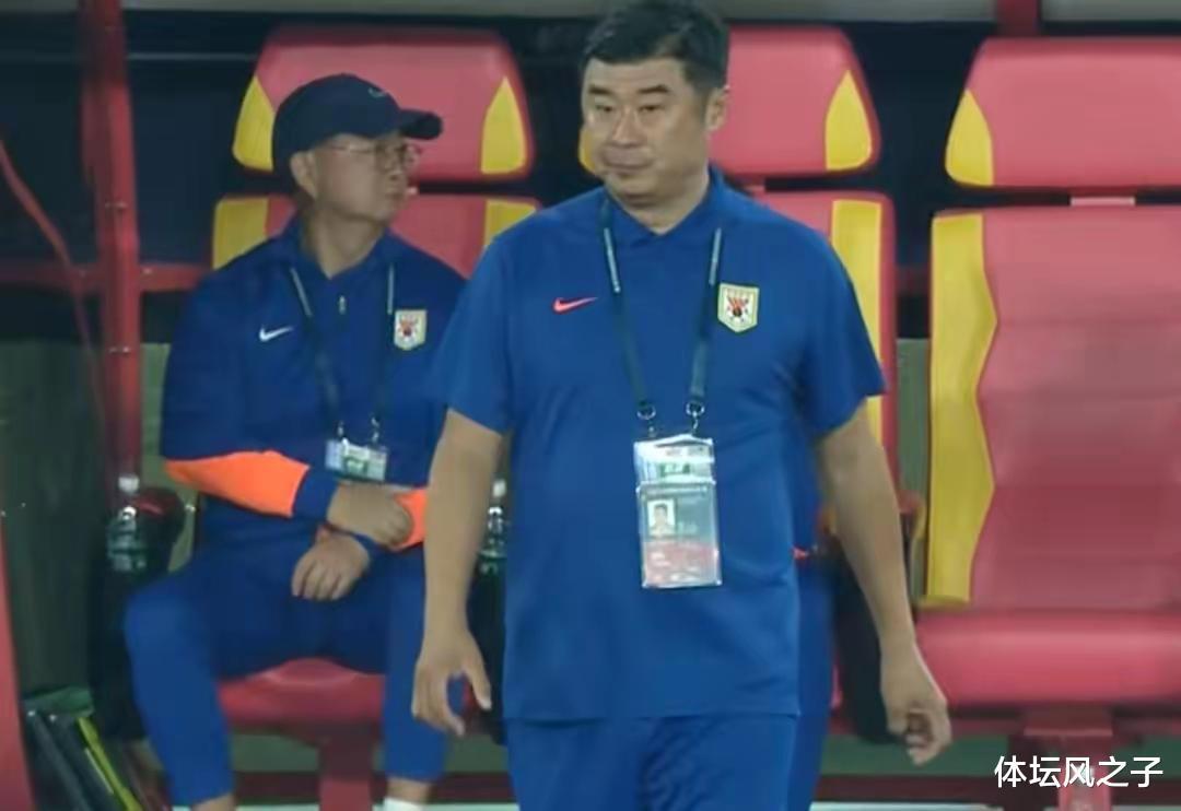 韩鹏力挺洛佩斯失误，瓦科获点球主罚权冲击射手榜