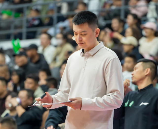 辽宁男篮2分险胜北京！赵继伟27分力挽狂澜，方硕15分难救主