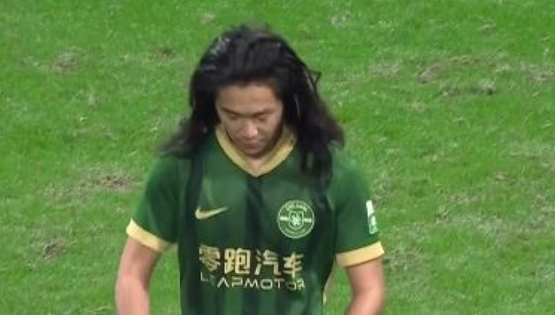 李提香浙江队百场里程碑：1球17助彰显中场核心价值