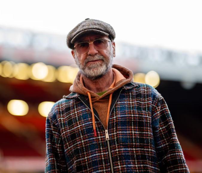 卫报爆料：阿联酋财团邀坎通纳任曼联收购形象大使