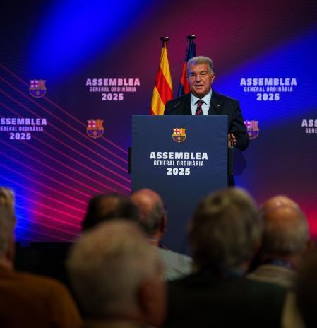 拉波尔塔揭秘：欧足联曾欲因杠杆操作剥夺巴萨欧冠资格