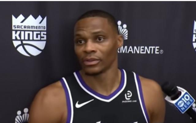 威少明确表态：新赛季后不退役，继续为球迷而战