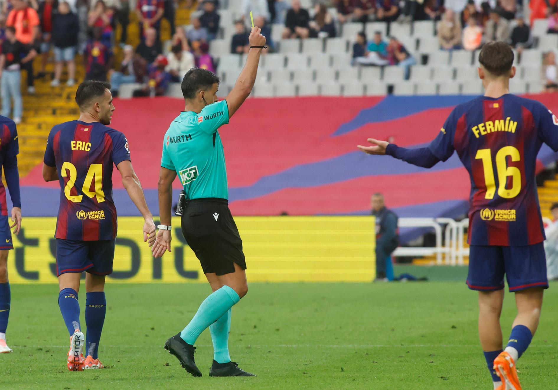 拉波尔塔谈弗里克染红：这个裁判总是针对我们，看看记录就知道