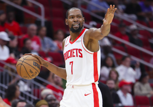 火箭今夏最大赢家：1交易3签约7续约，杜兰特降薪留守