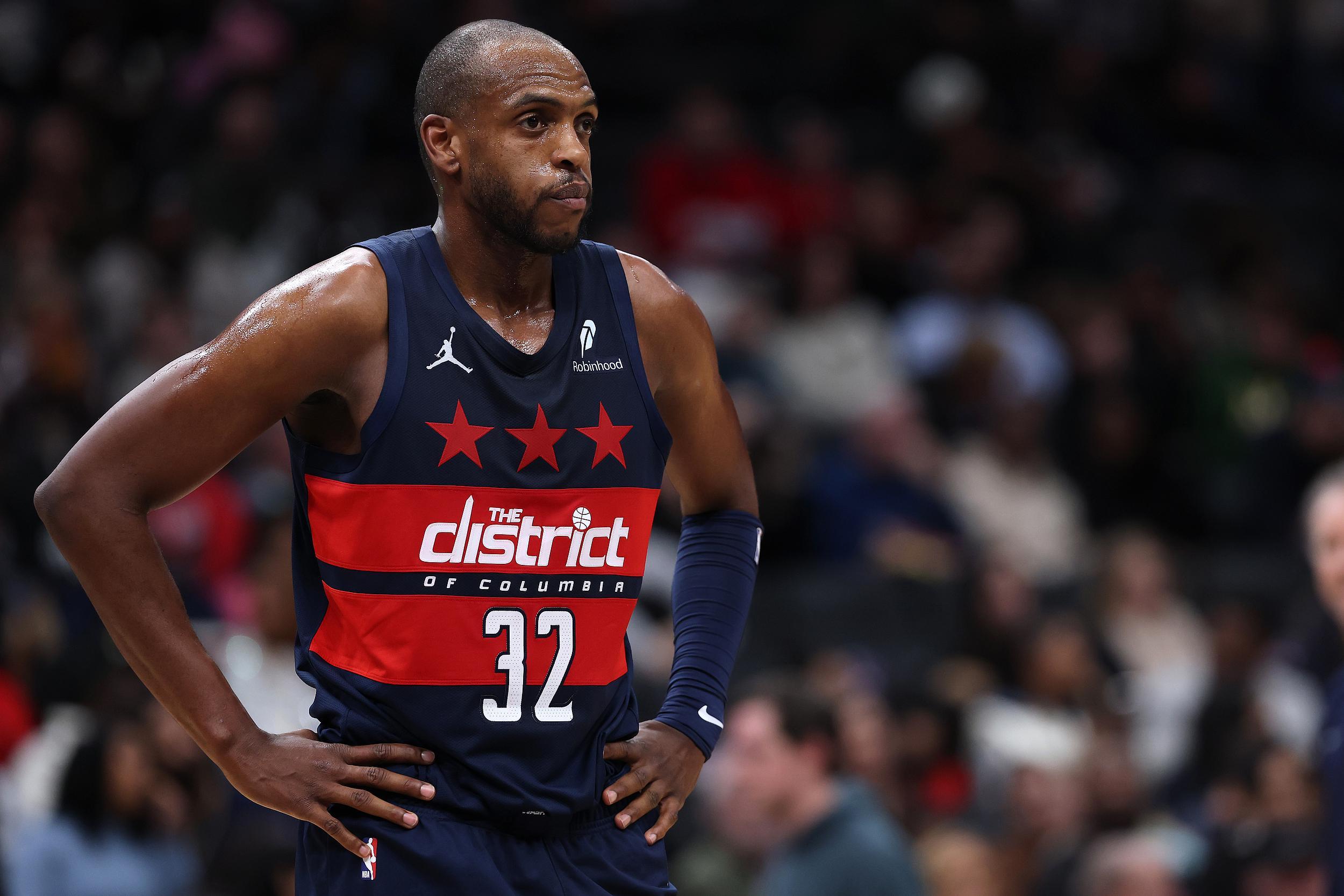 字母哥深情告白米德尔顿：一辈子的兄弟，期待其感动瞬间