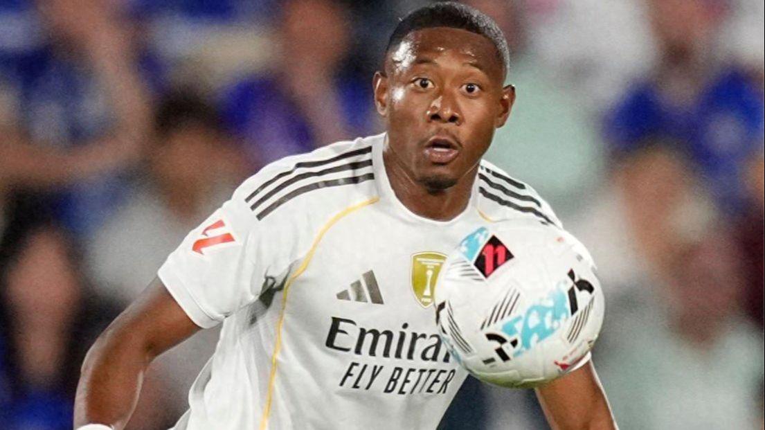 皇马中卫阿拉巴再遭伤病，右腿肌肉问题迫使其半场退场