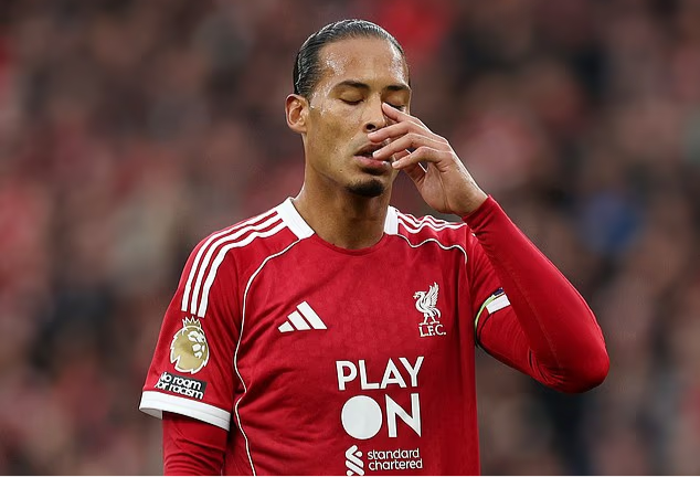 内维尔评曼联利物浦战：姆伯莫闪击惊艳，范戴克失位成主因