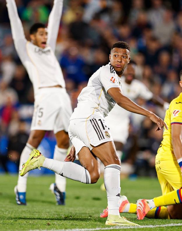 豪门悲喜夜：尤文创73年耻辱，曼联双红会险胜，皇马米兰登顶