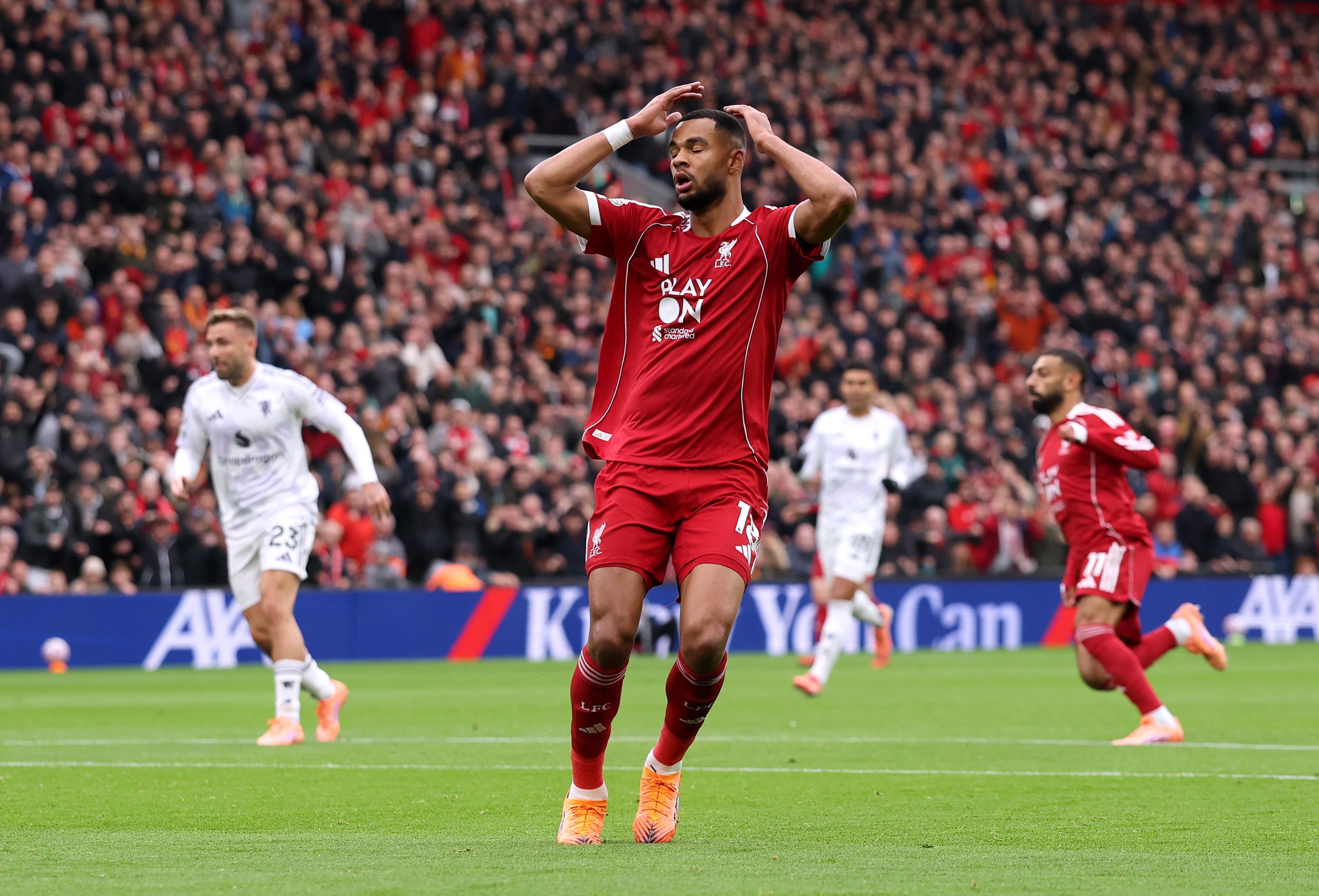 加克波创英超纪录！门柱帽子戏法助利物浦双红会扳平