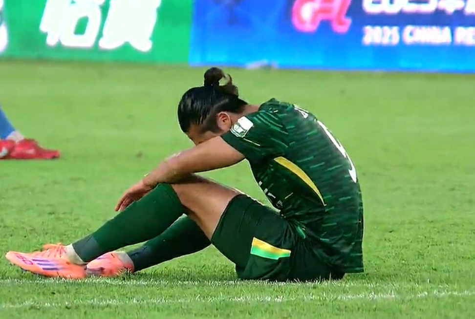 北京国安告别争冠行列，转型保级战关键判官