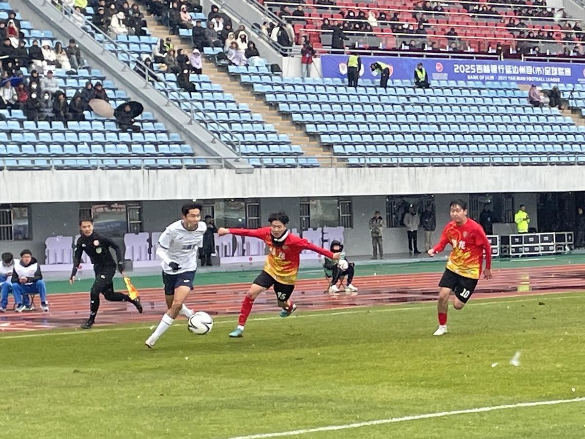 延吉队雪中夺冠！2025延边州县（市）足球联赛圆满落幕